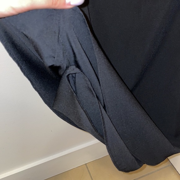 *NWOT* Simons fluid thin strap black cami - Picture 5 of 5